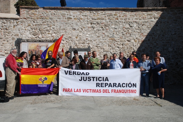 Homenaje a los asesinados en lora