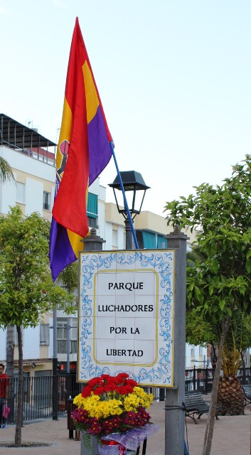 CELEBRACIN DEL DIA DE LA REPUBLICA Y HOMENAJE A LOS REPUBLICANOS QUE DIERON SU VIDA POR DEFENDER EL ORDEN CONSTITUCIONAL Y LEGAL DE LA ll REPUBLICA EN LORA 2014