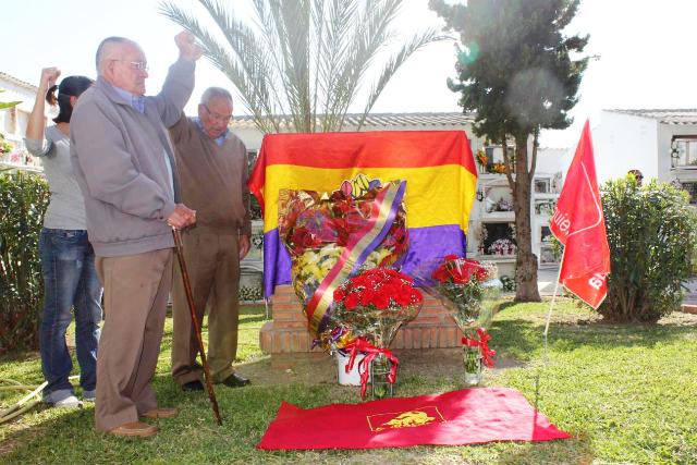 Portada de la galera homenaje Crtama 2013